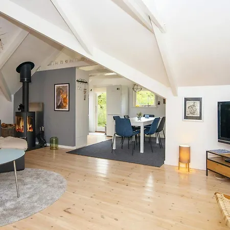 Bright With Hot Tub - By Traum Ferienhaus