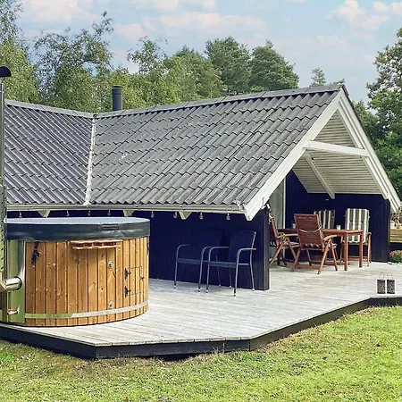 Ferienhaus Bright With Hot Tub - By Traum